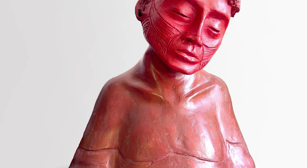 Escultura figurativa em argila